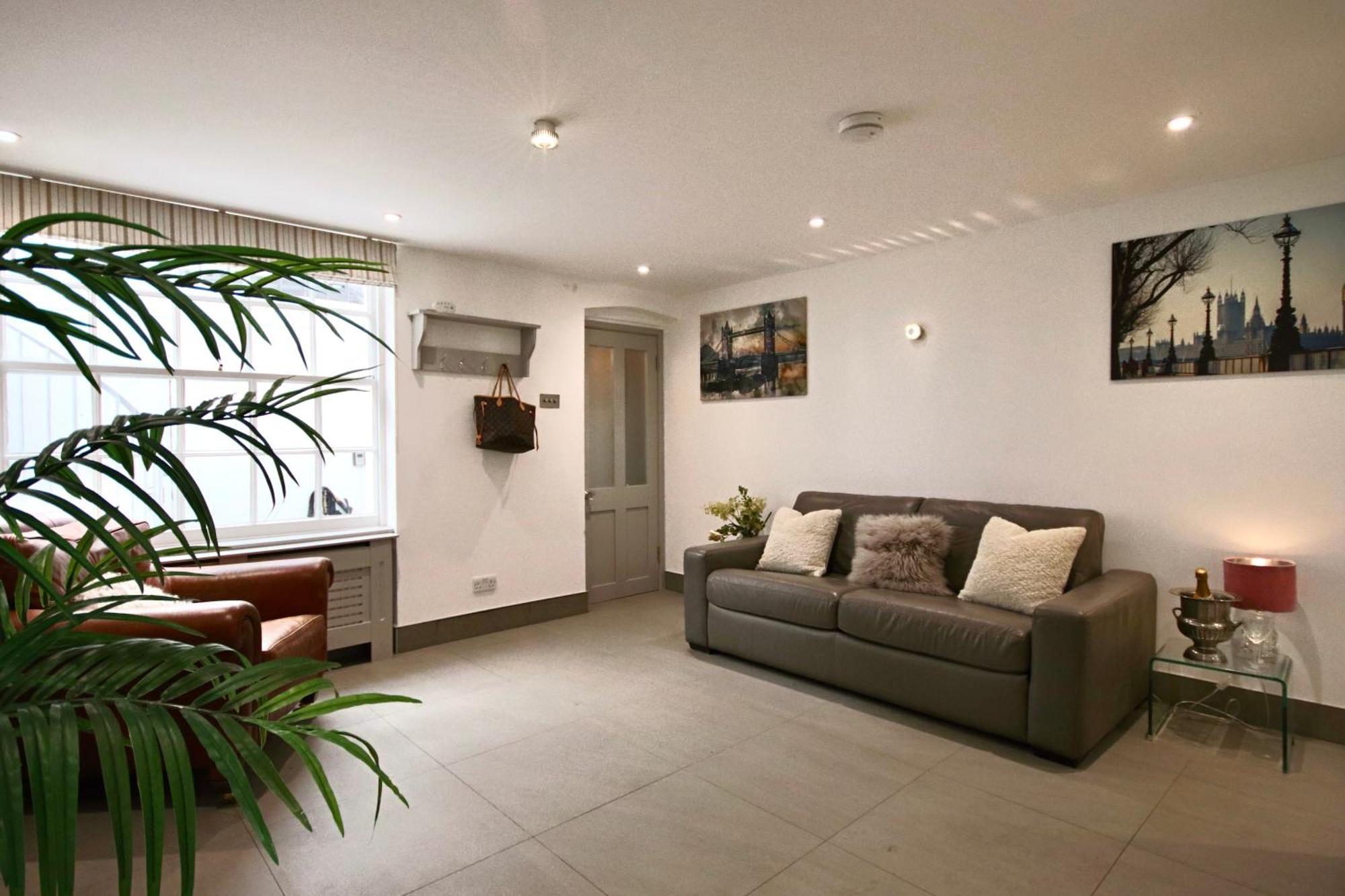 Victoria Belgravia Townhouse Apartment London Room photo